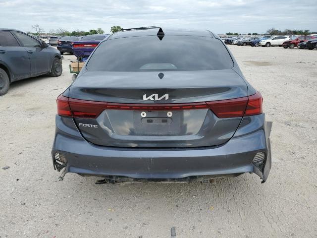 3KPF24AD2NE417826 Kia Forte FE 6