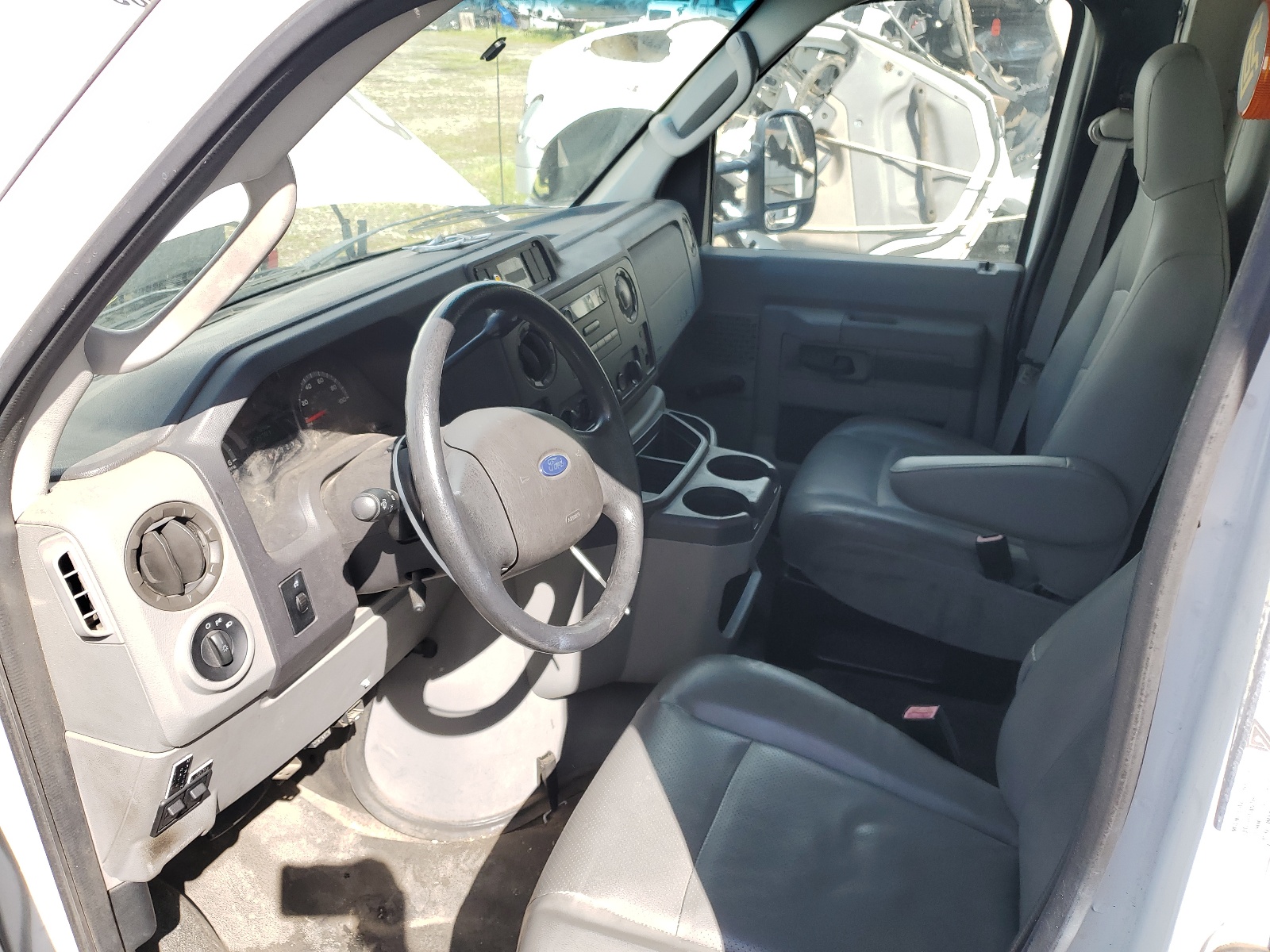 1FDXE4FL6BDA95244 2011 Ford Econoline E450 Super Duty Cutaway Van