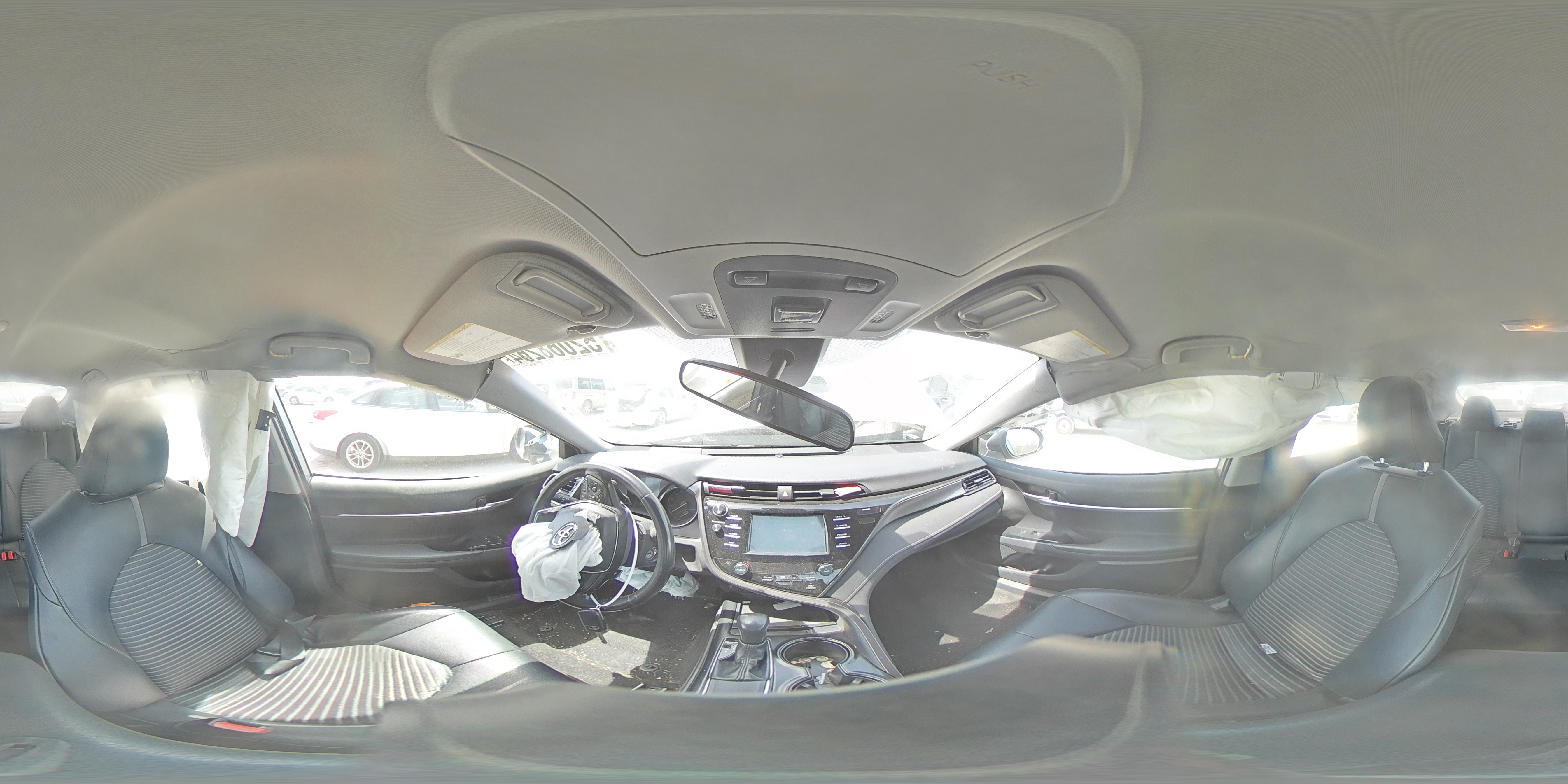 2019 Toyota Camry - Image 12