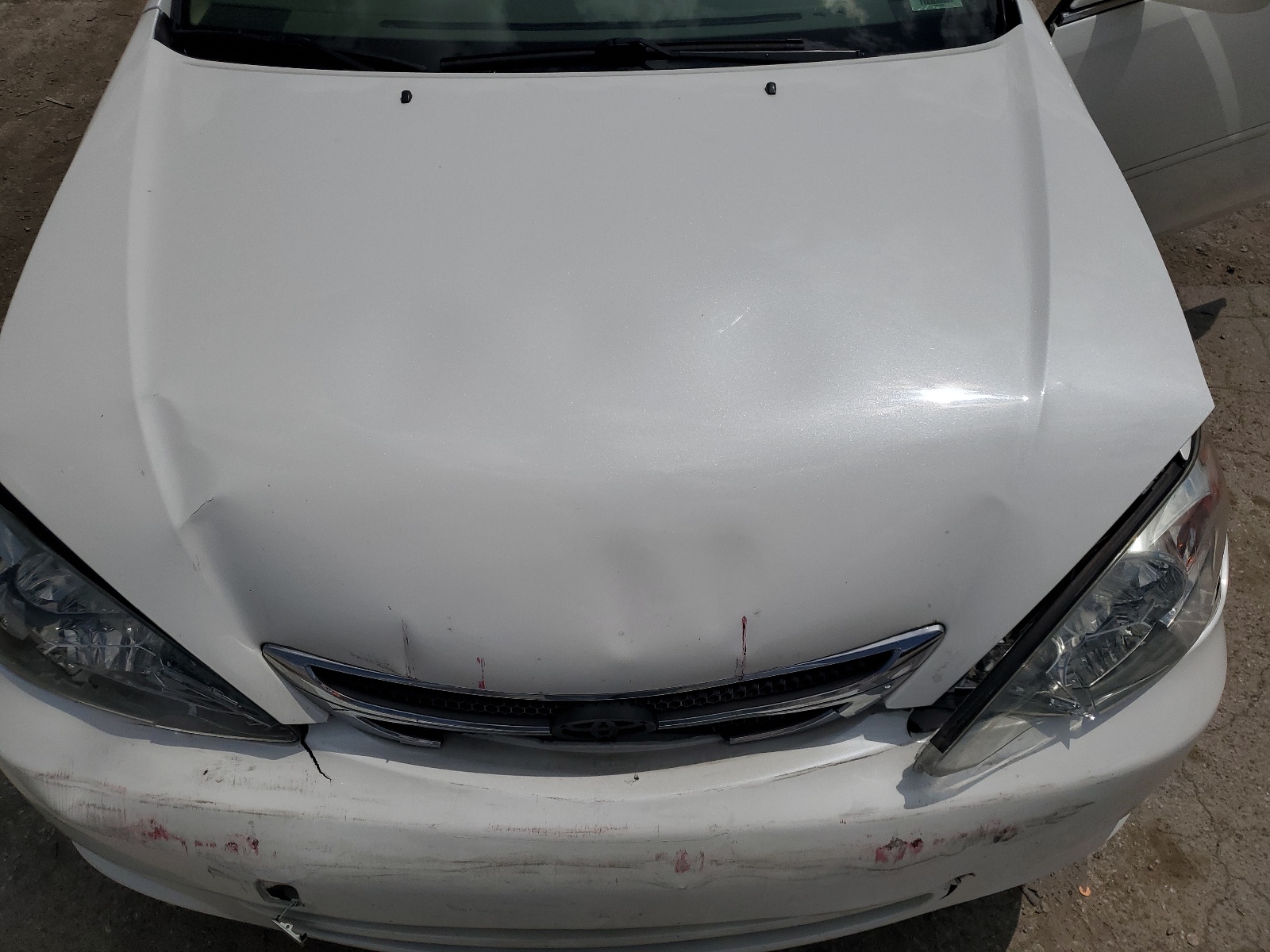 JTDBE32K040266196 2004 Toyota Camry Le