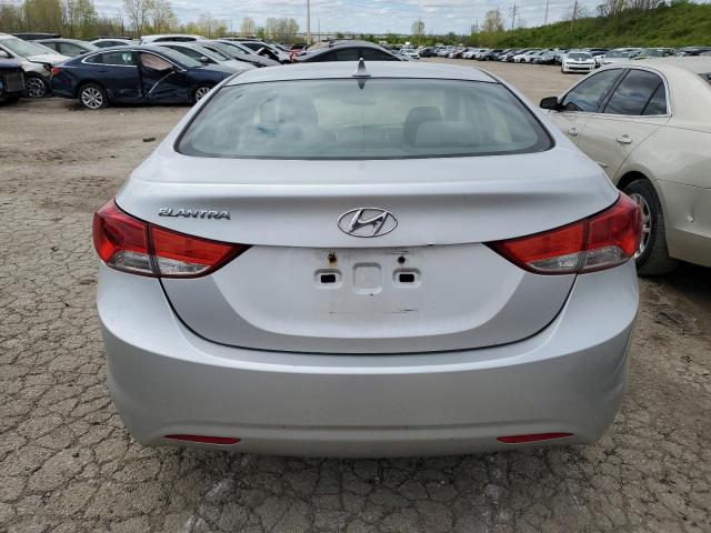  HYUNDAI ELANTRA 2013 Серебристый