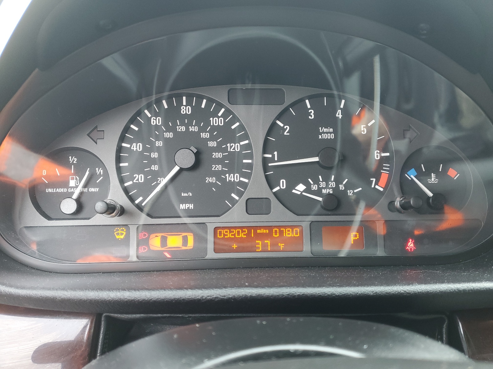 WBAEU33484PR10953 2004 BMW 325 Xi