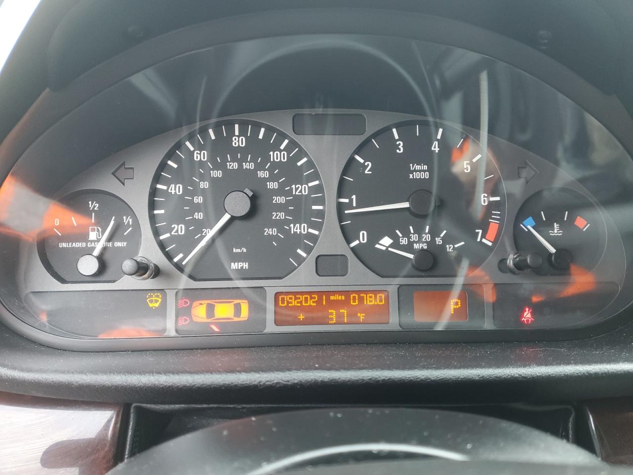 2004 BMW 325 Xi VIN: WBAEU33484PR10953 Lot: 49025254