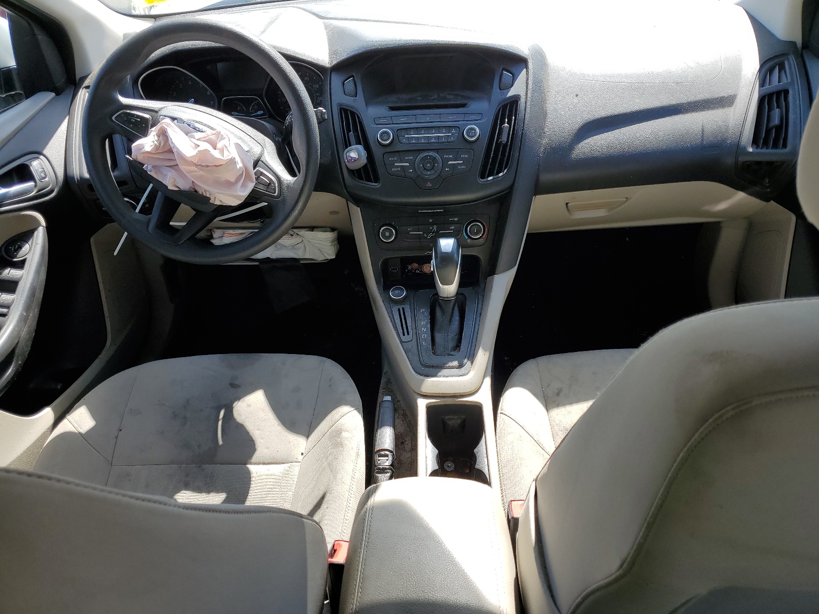 1FADP3K21FL243021 2015 Ford Focus Se