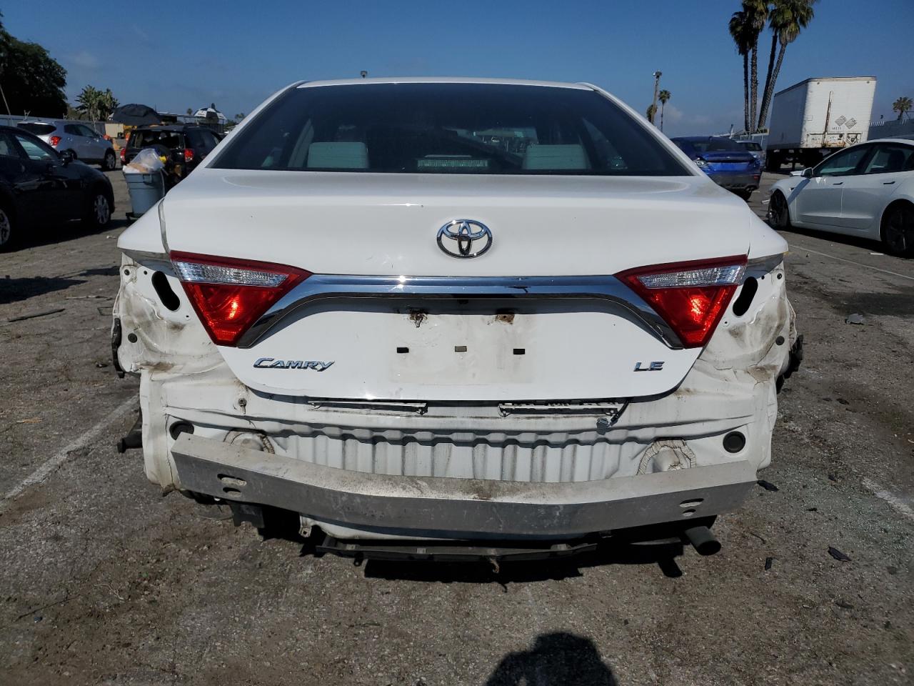 VIN 4T1BF1FK2GU211690 2016 TOYOTA CAMRY no.6