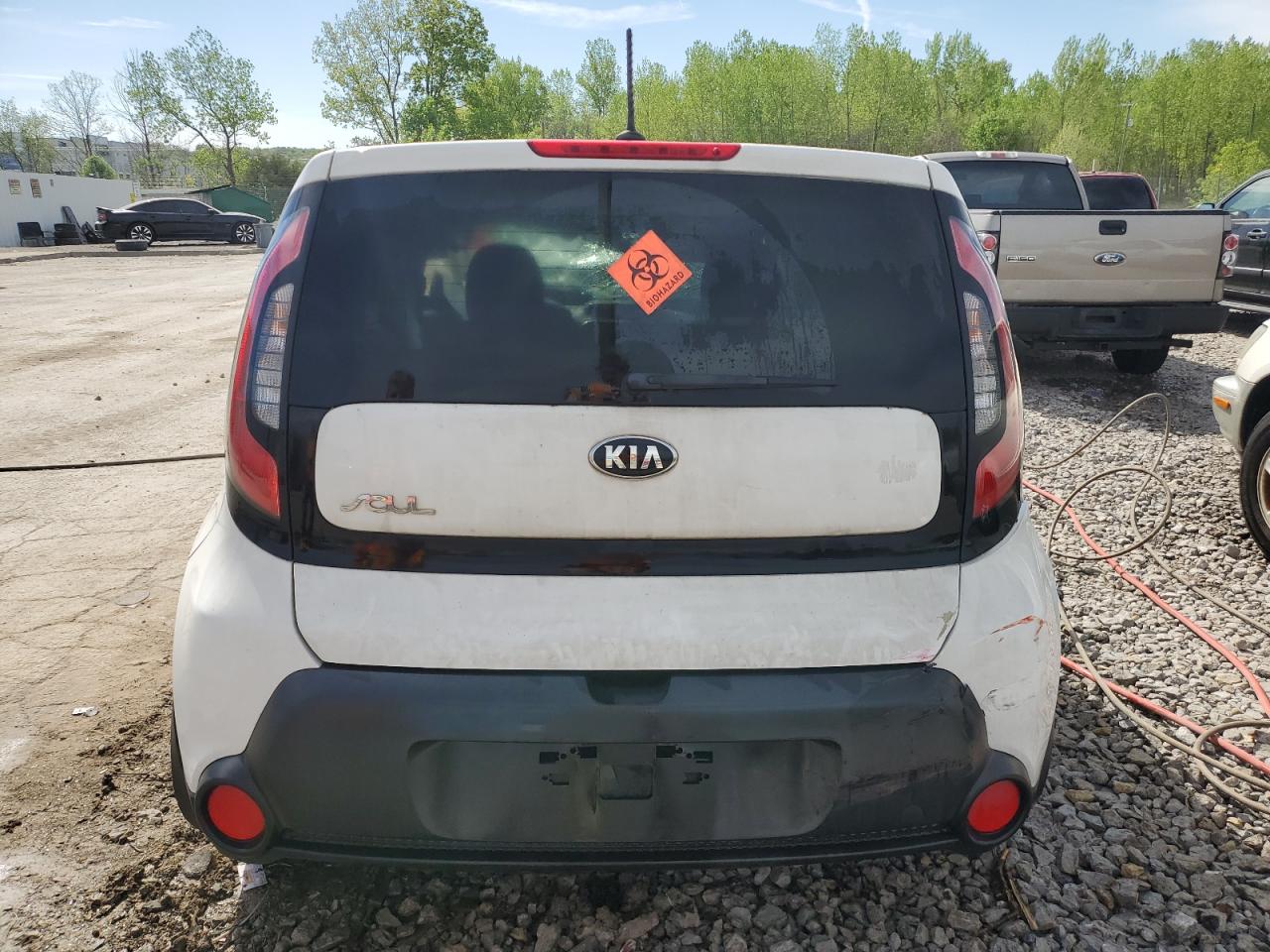 KNDJN2A23G7283304 2016 Kia Soul