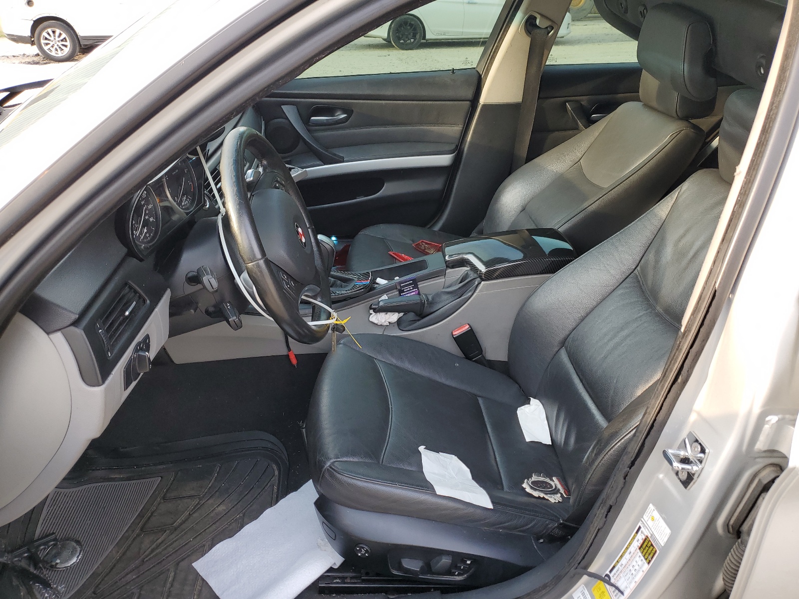 WBAVC93547K031885 2007 BMW 328 Xi