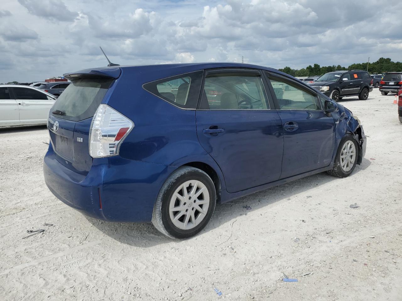 VIN JTDZN3EU3D3247975 2013 TOYOTA PRIUS no.3