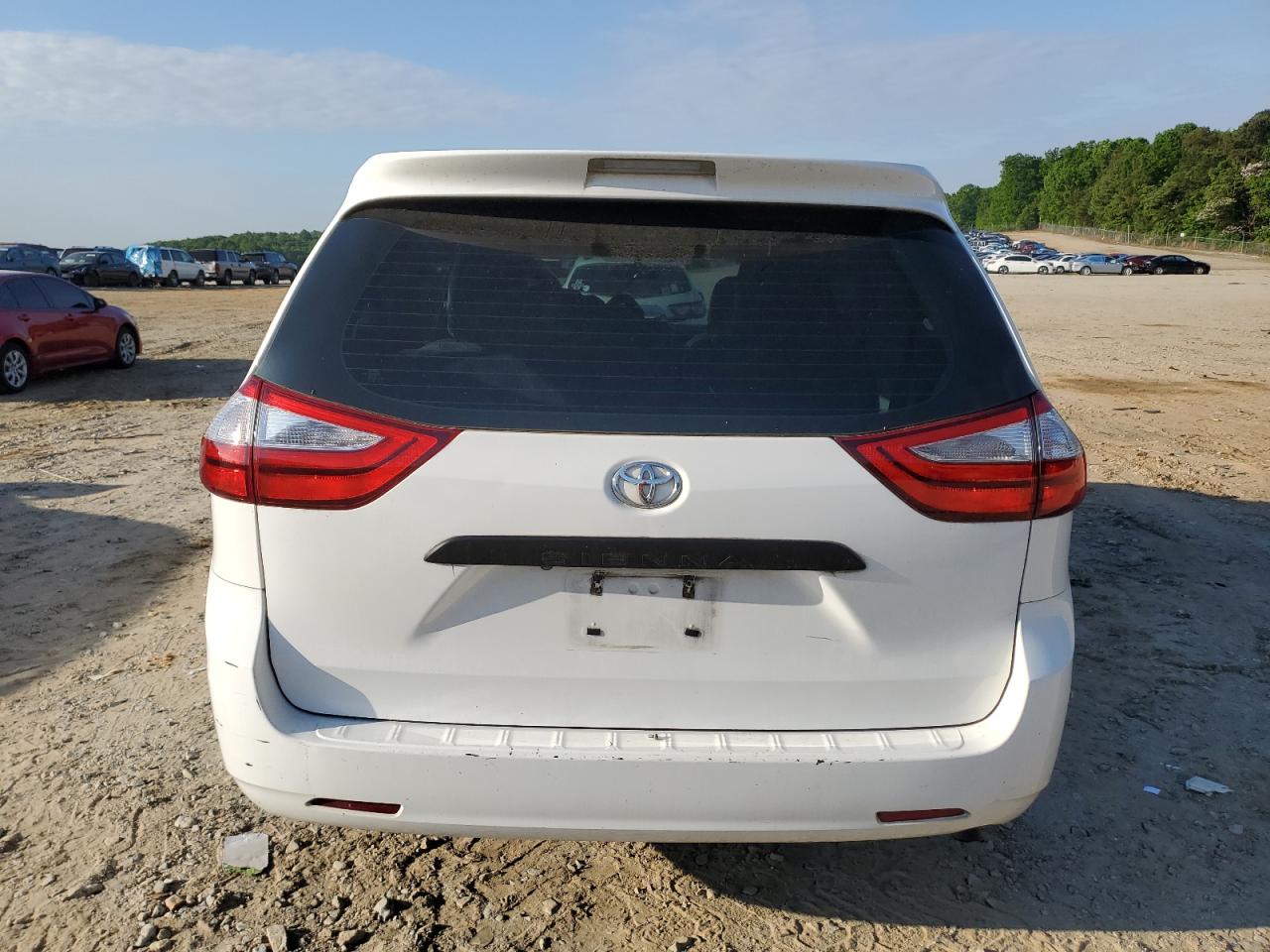 5TDZZ3DC6HS872596 2017 Toyota Sienna