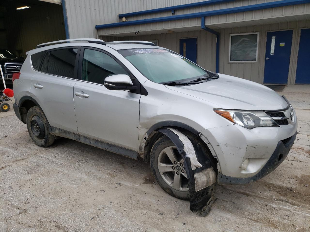 2T3RFREV0FW319014 2015 Toyota Rav4 Xle