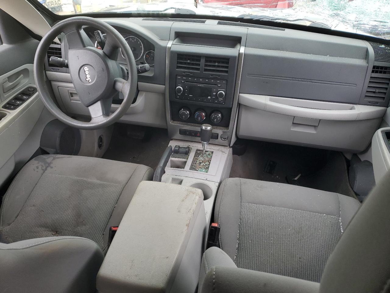 1J8GN28K88W227553 2008 Jeep Liberty Sport