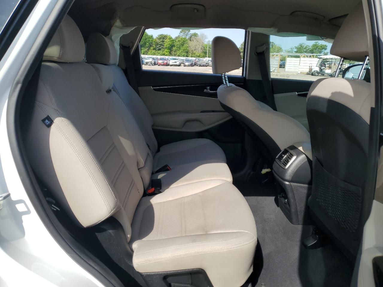 2019 Kia Sorento - Image 11