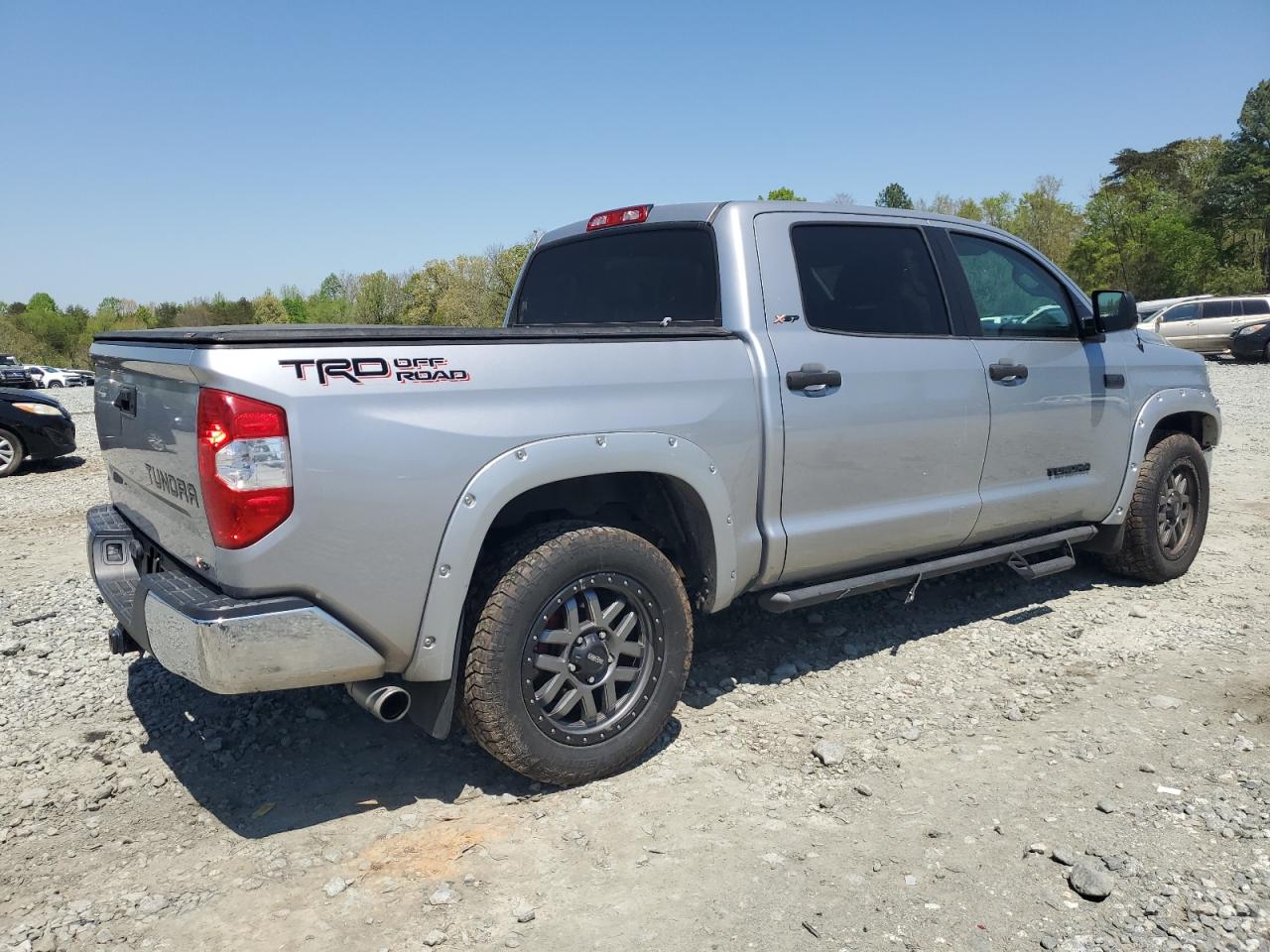 5TFEW5F17HX227948 2017 Toyota Tundra Crewmax Sr5