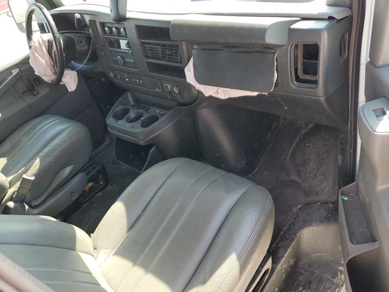 2019 Chevrolet Express G2500 VIN: 1GCWGAFG2K1318912 Lot: 51414774