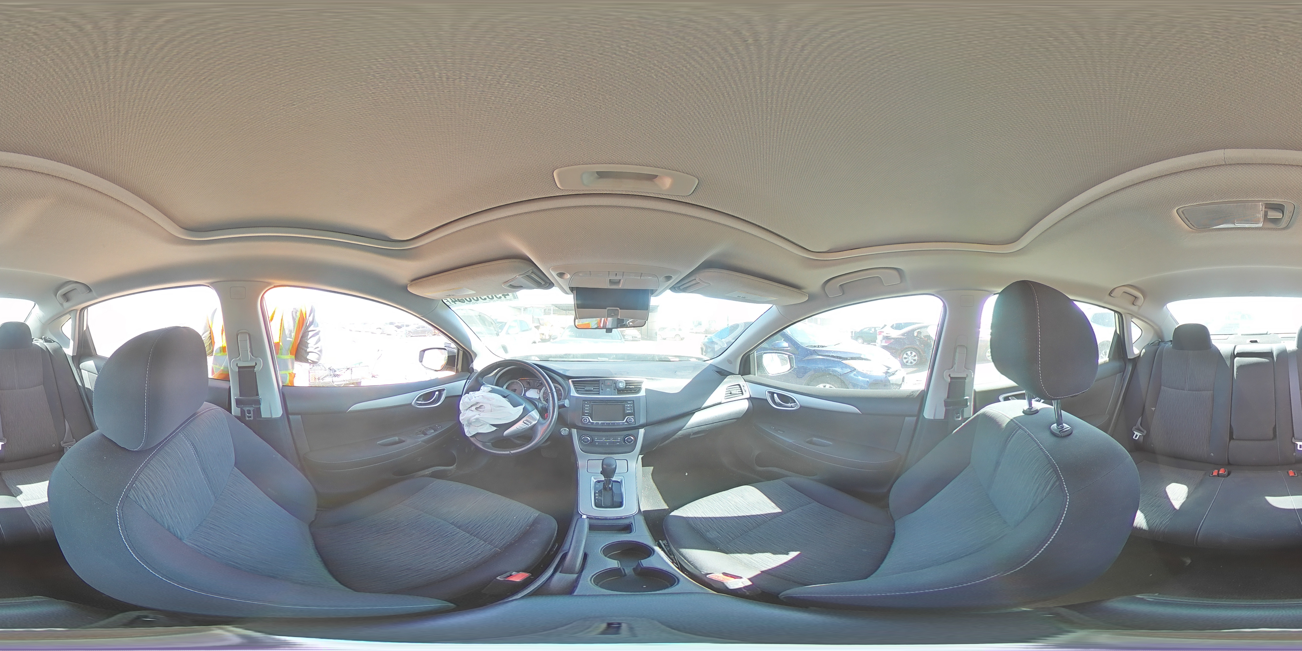 2015 Nissan Sentra - Image 13