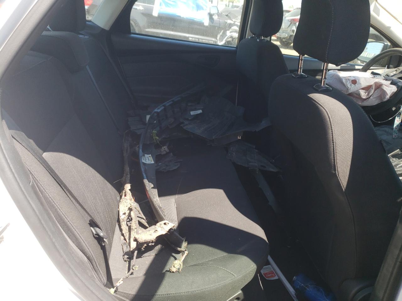 2018 Ford Focus S VIN: 1FADP3E27JL293314 Lot: 52233094