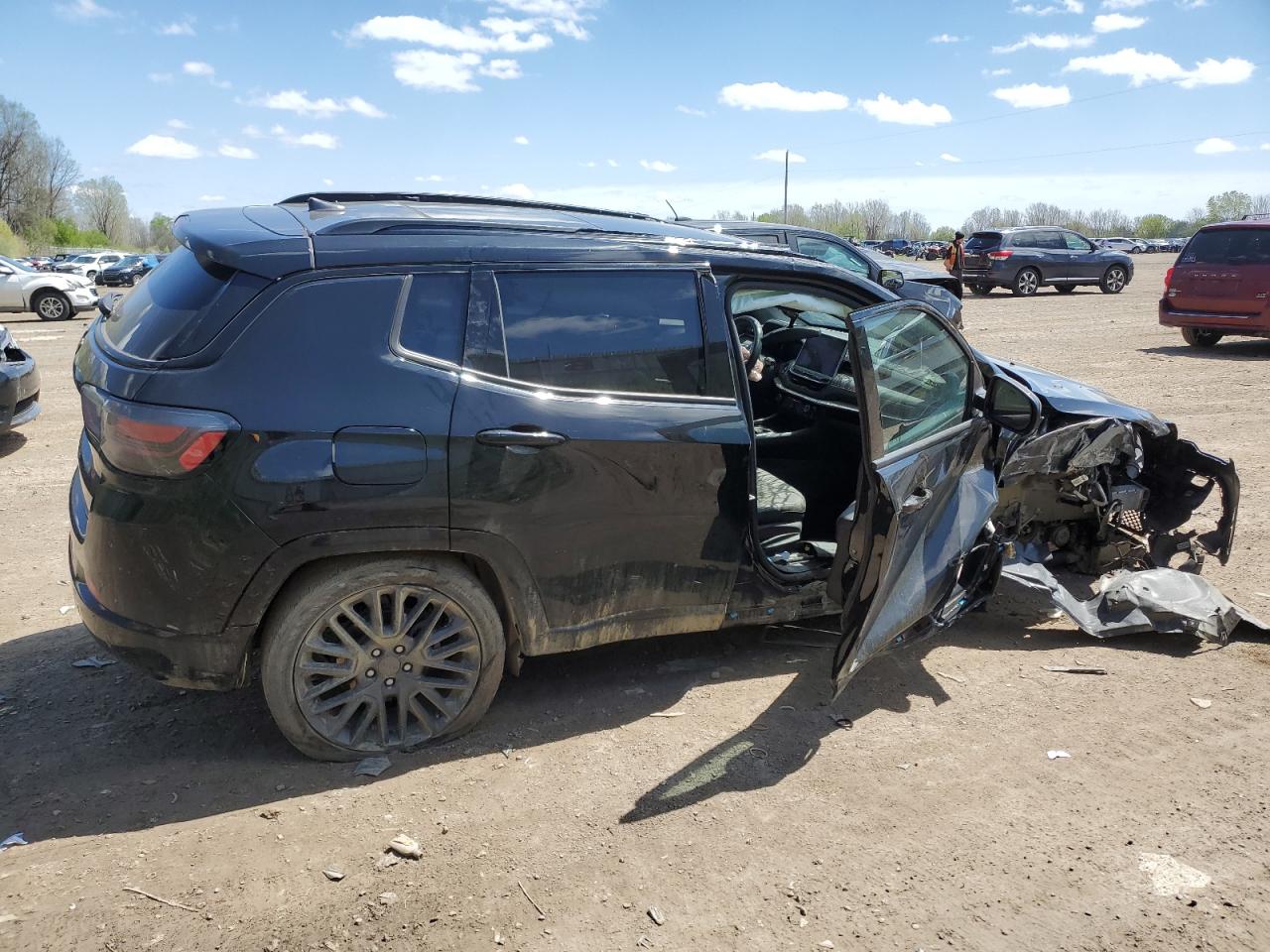 2022 Jeep Compass - Image 3