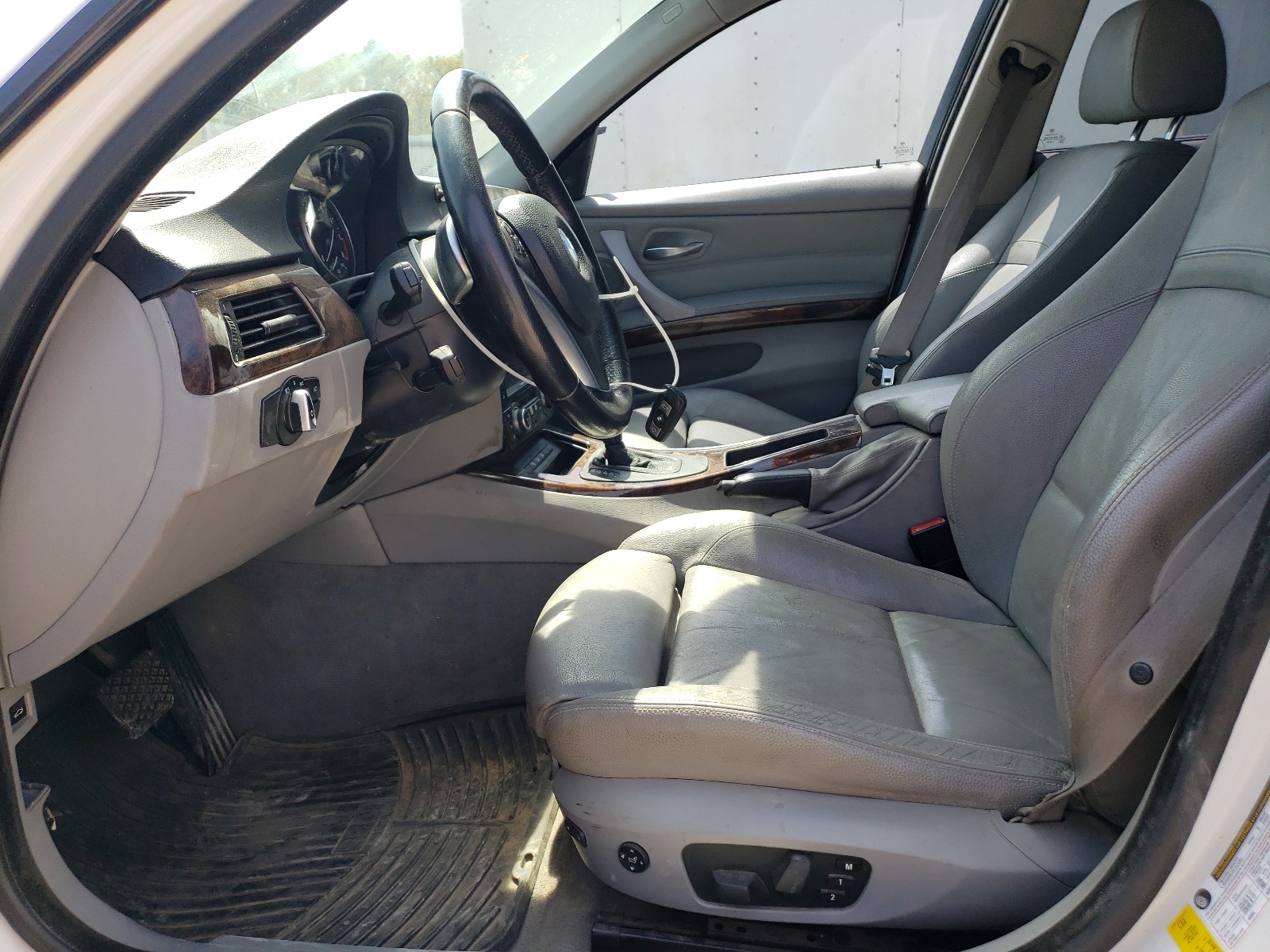 WBAPL3C54AA408539 2010 BMW 335 Xi