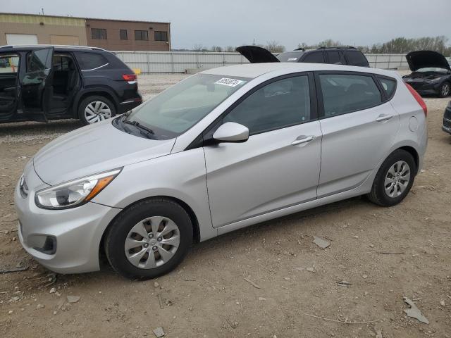 Hatchbacks HYUNDAI ACCENT 2017 Srebrny