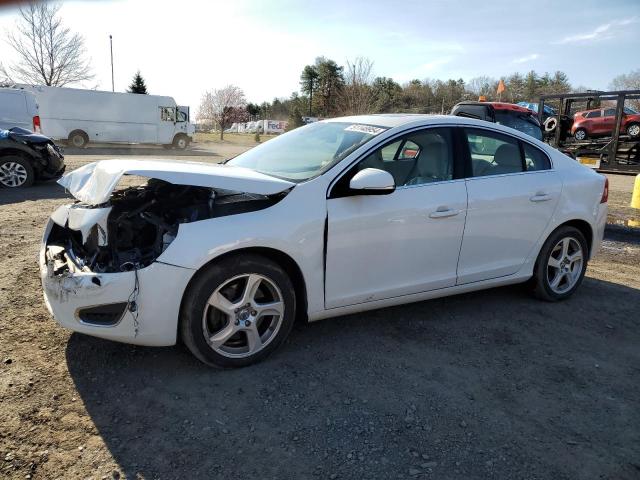  VOLVO S60 2013 Білий