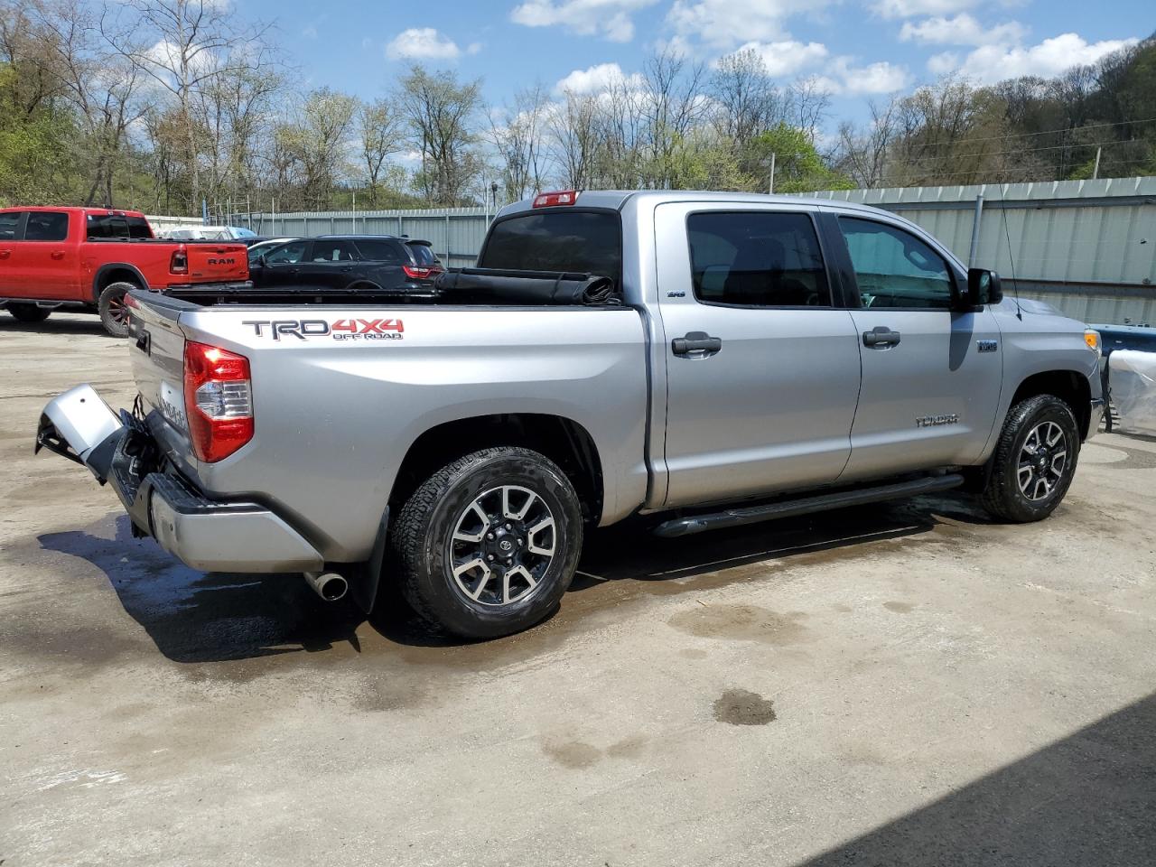 5TFDY5F17GX558954 2016 Toyota Tundra Crewmax Sr5