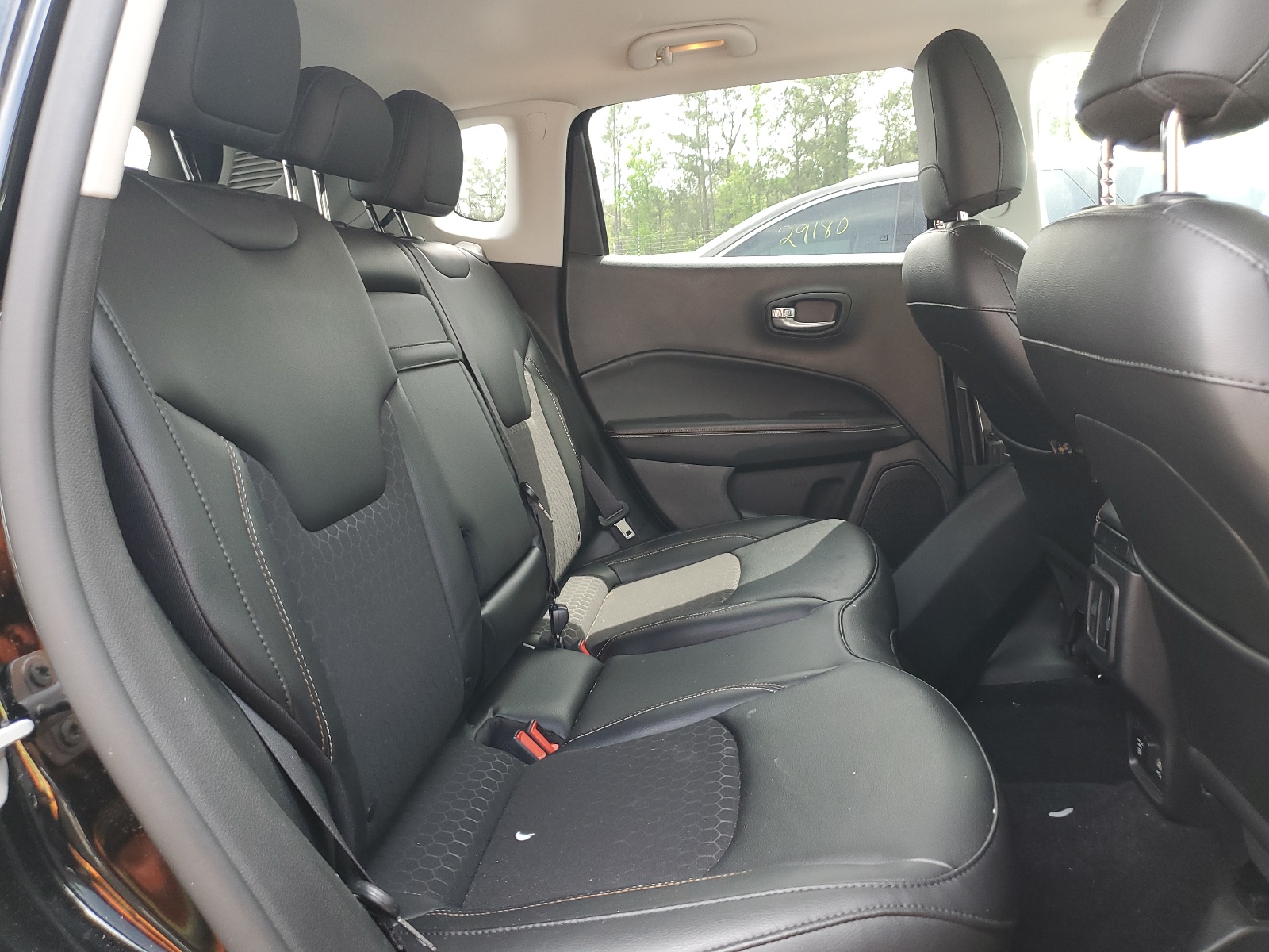 2019 Jeep Compass Latitude vin: 3C4NJDBB0KT848183