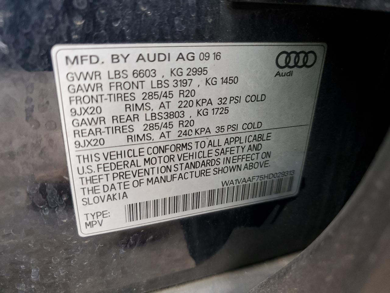 WA1VAAF75HD029313 2017 Audi Q7 Prestige