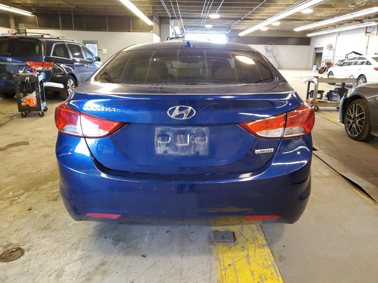 2013 Hyundai Elantra Gls vin: KMHDH4AE5DU711067