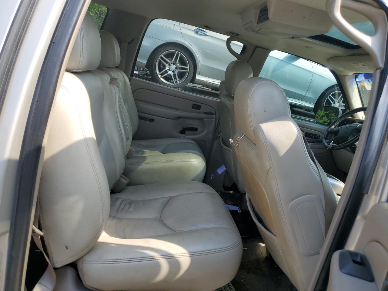 2005 Chevrolet Suburban C1500 VIN: 3GNEC16Z65G233139 Lot: 52159534