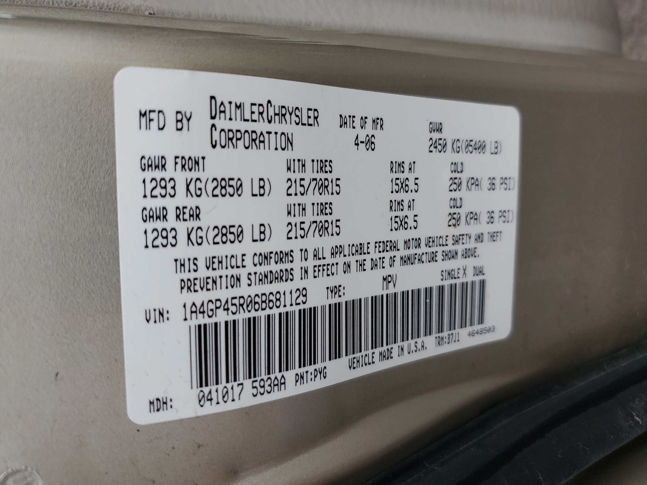 1A4GP45R06B681129 2006 Chrysler Town & Country