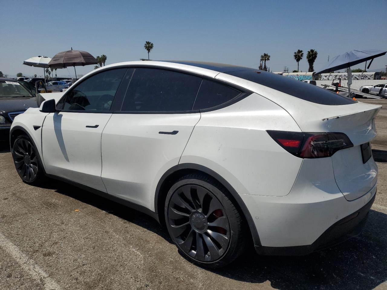 7SAYGDEF2NF488253 2022 TESLA MODEL Y - Image 2