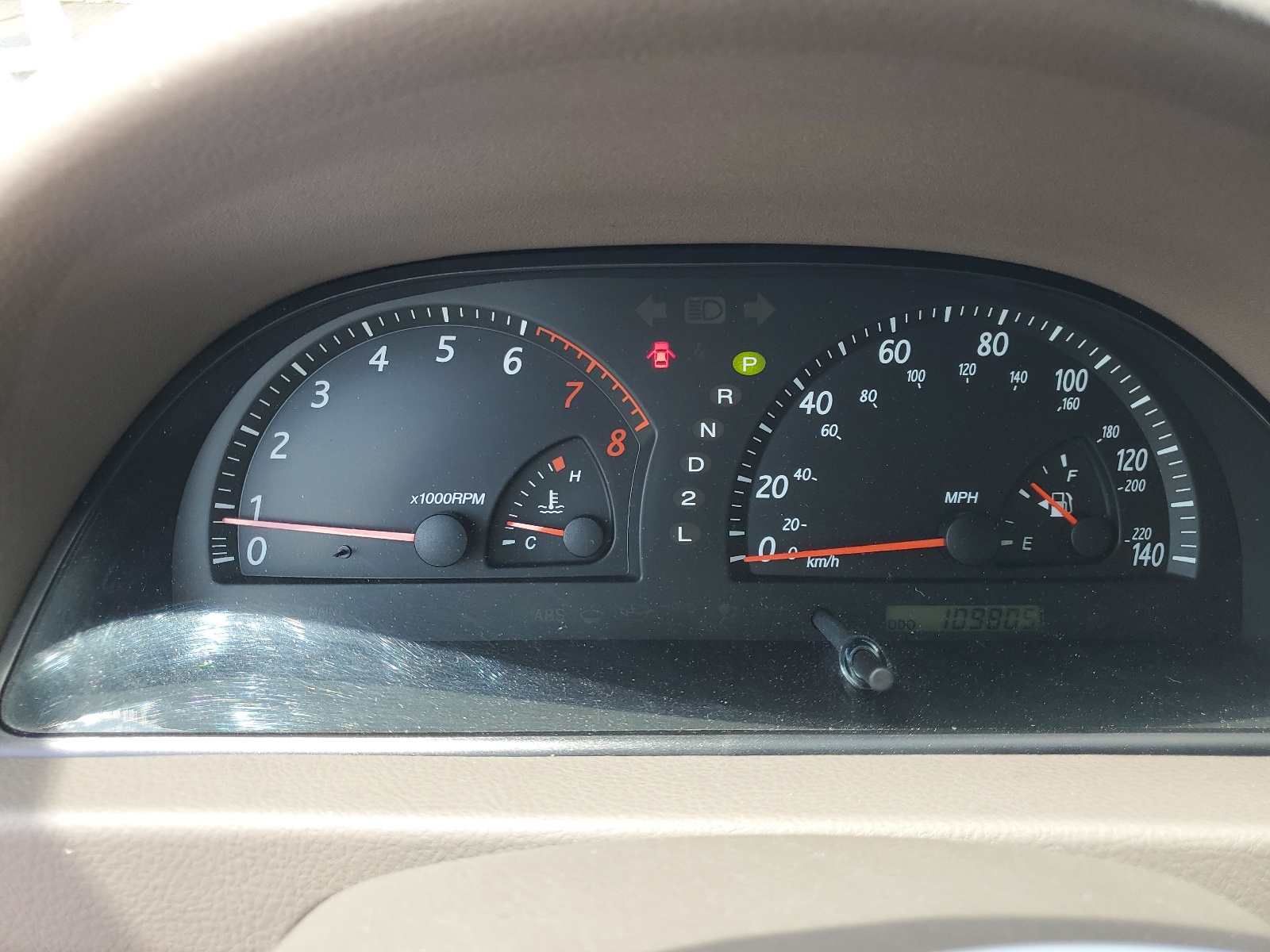 JTDBE32K040266196 2004 Toyota Camry Le