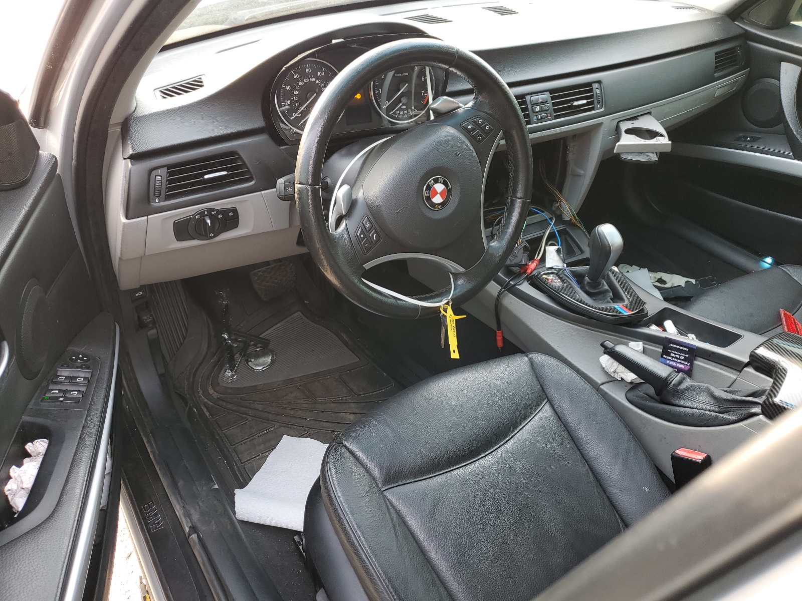 WBAVC93547K031885 2007 BMW 328 Xi