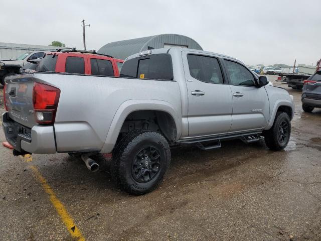  TOYOTA TACOMA 2021 Srebrny