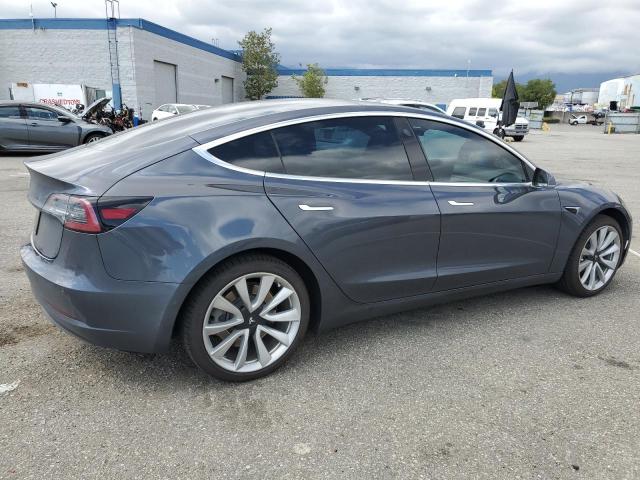  TESLA MODEL 3 2019 Серый