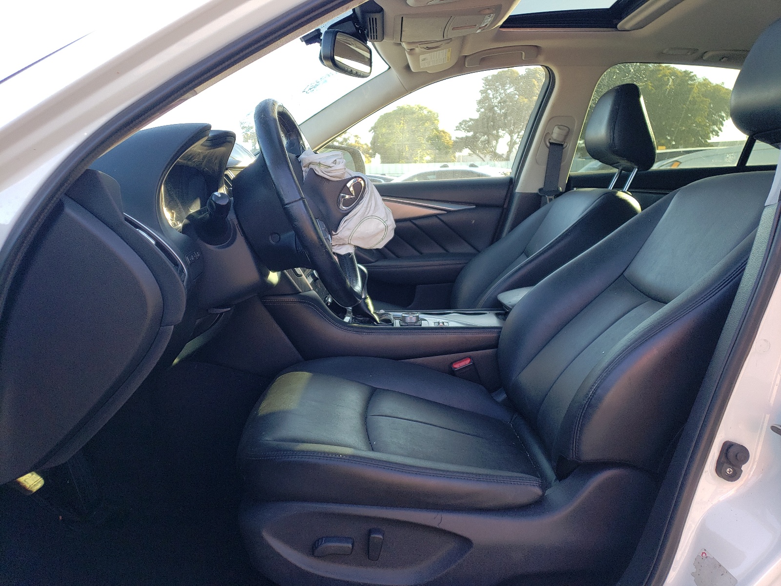 JN1EV7AP1HM730664 2017 Infiniti Q50 Premium