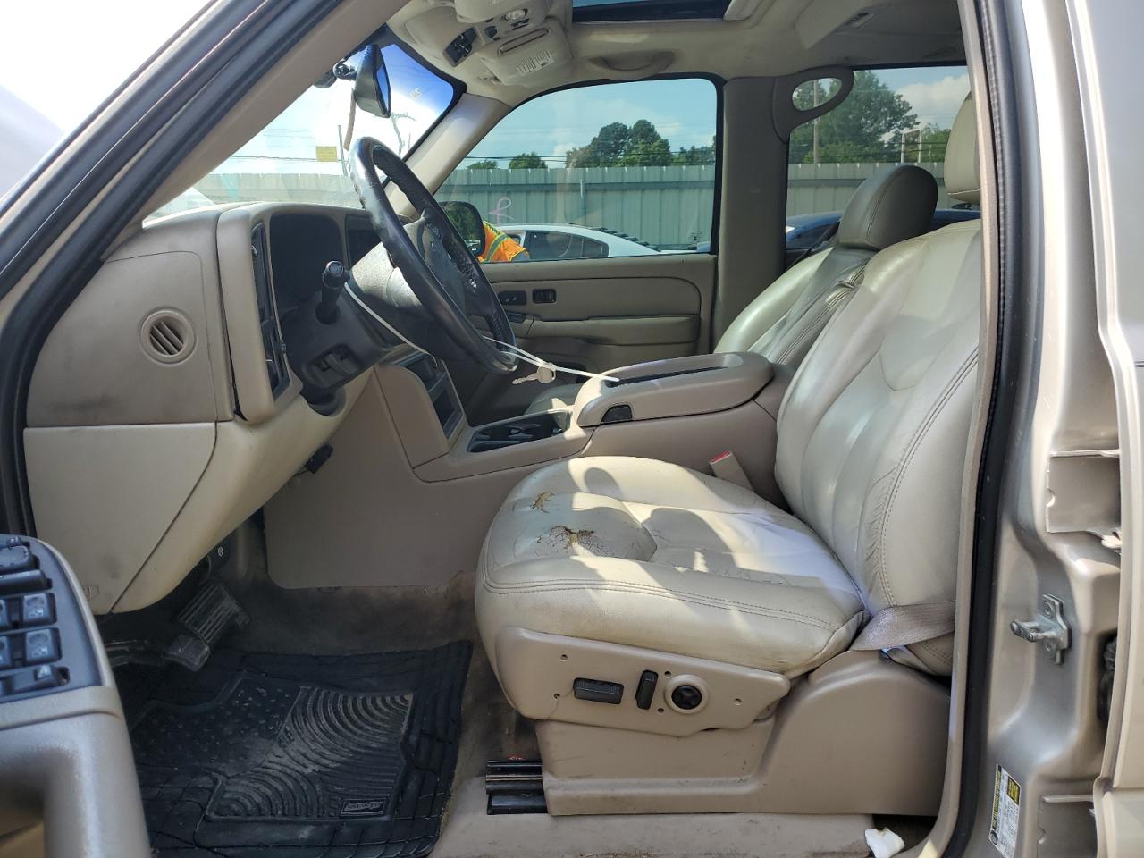 2005 Chevrolet Suburban C1500 VIN: 3GNEC16Z65G233139 Lot: 52159534
