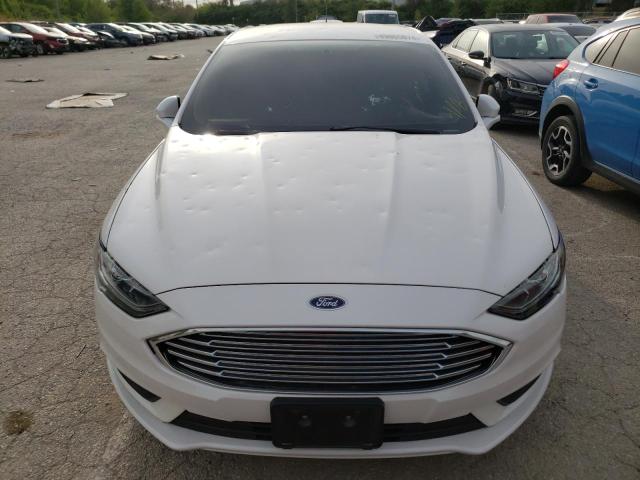  FORD FUSION 2017 Белы