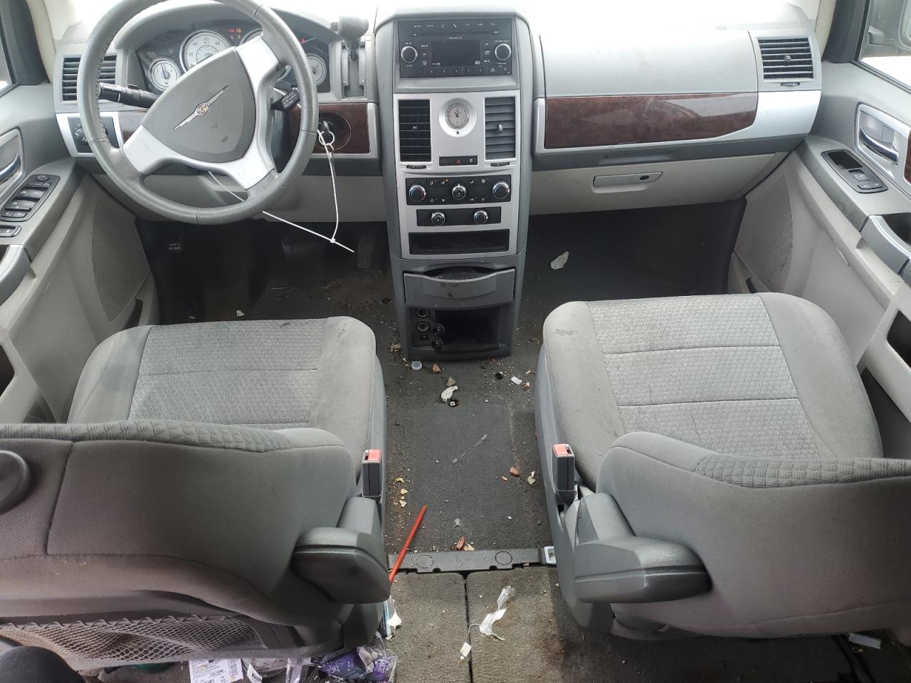 2010 Chrysler Town & Country Touring VIN: 2A4RR5D12AR192956 Lot: 50698564