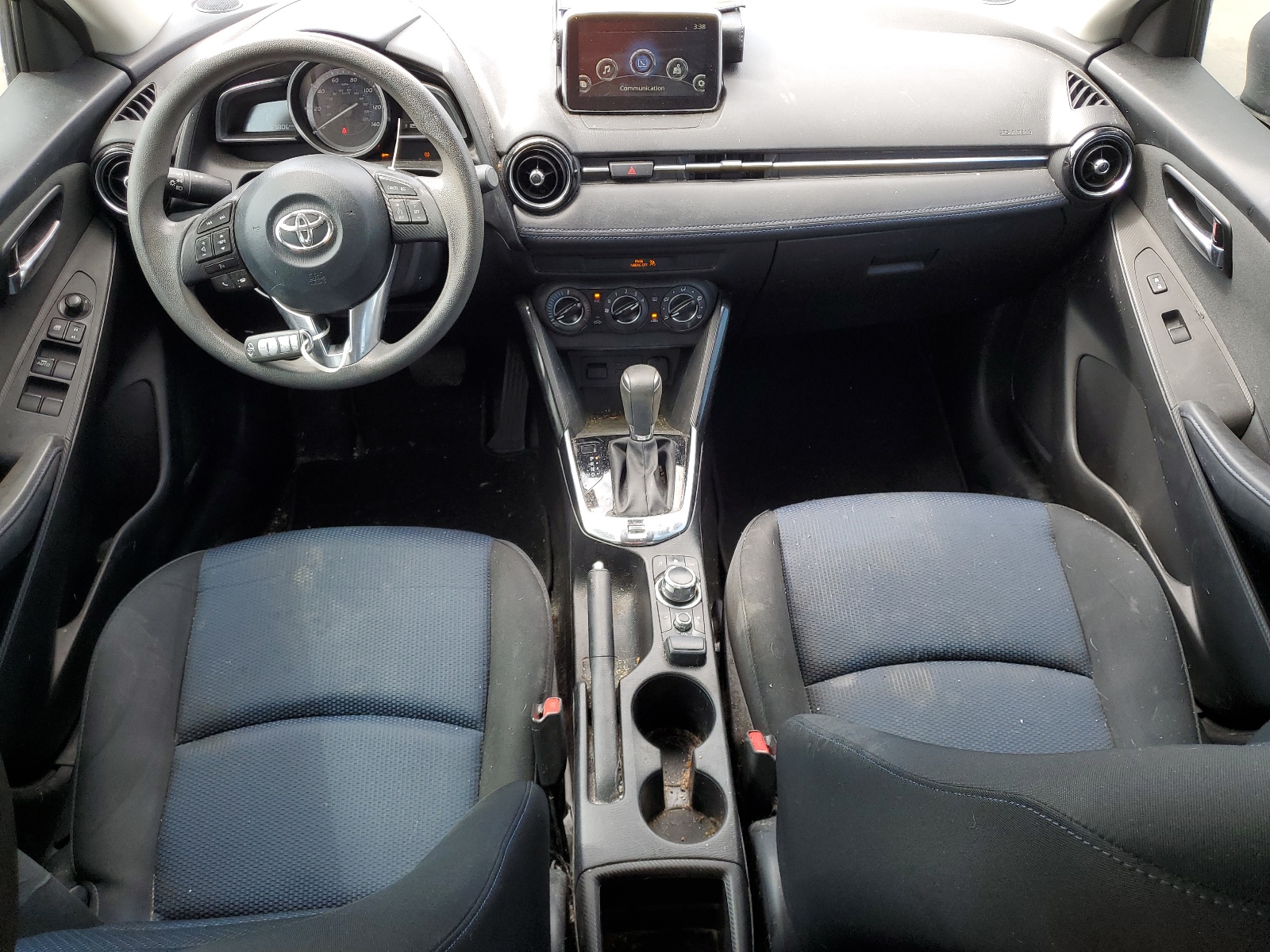 3MYDLBYV1HY160413 2017 Toyota Yaris Ia