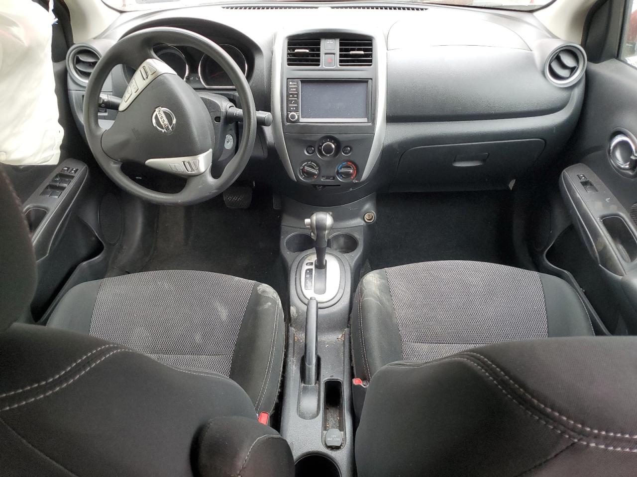 3N1CN7AP3KL820925 2019 Nissan Versa S