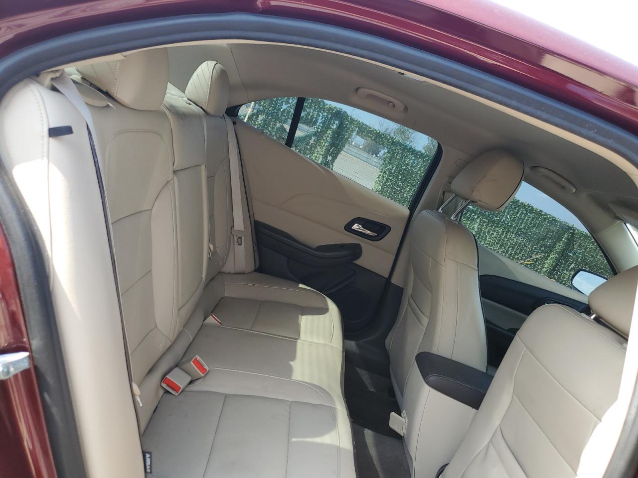 2015 Chevrolet Malibu - Image 10