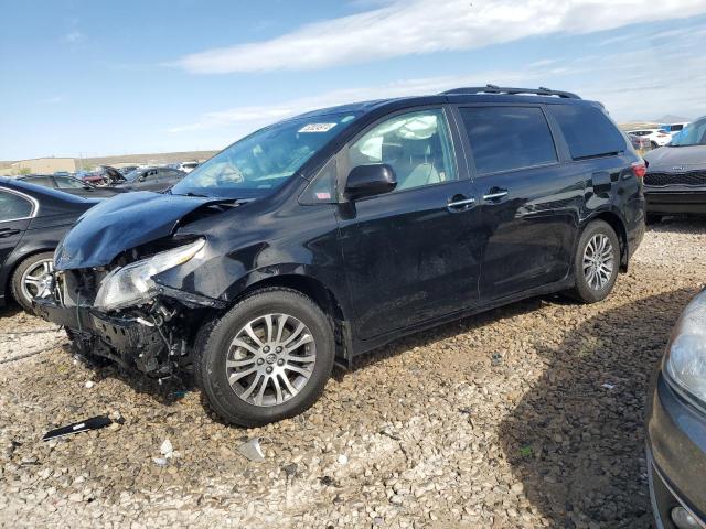 2019 Toyota Sienna Xle