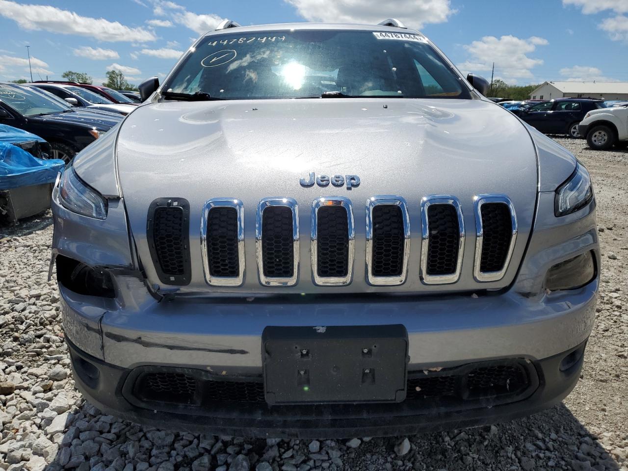 2015 Jeep Cherokee Latitude VIN: 1C4PJMCS9FW687274 Lot: 44787444