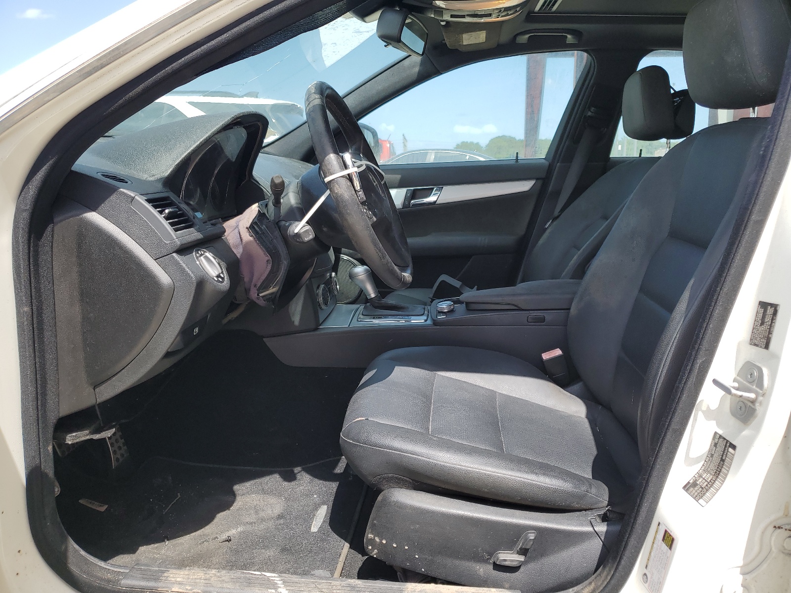 WDDGF54X49R049606 2009 Mercedes-Benz C 300