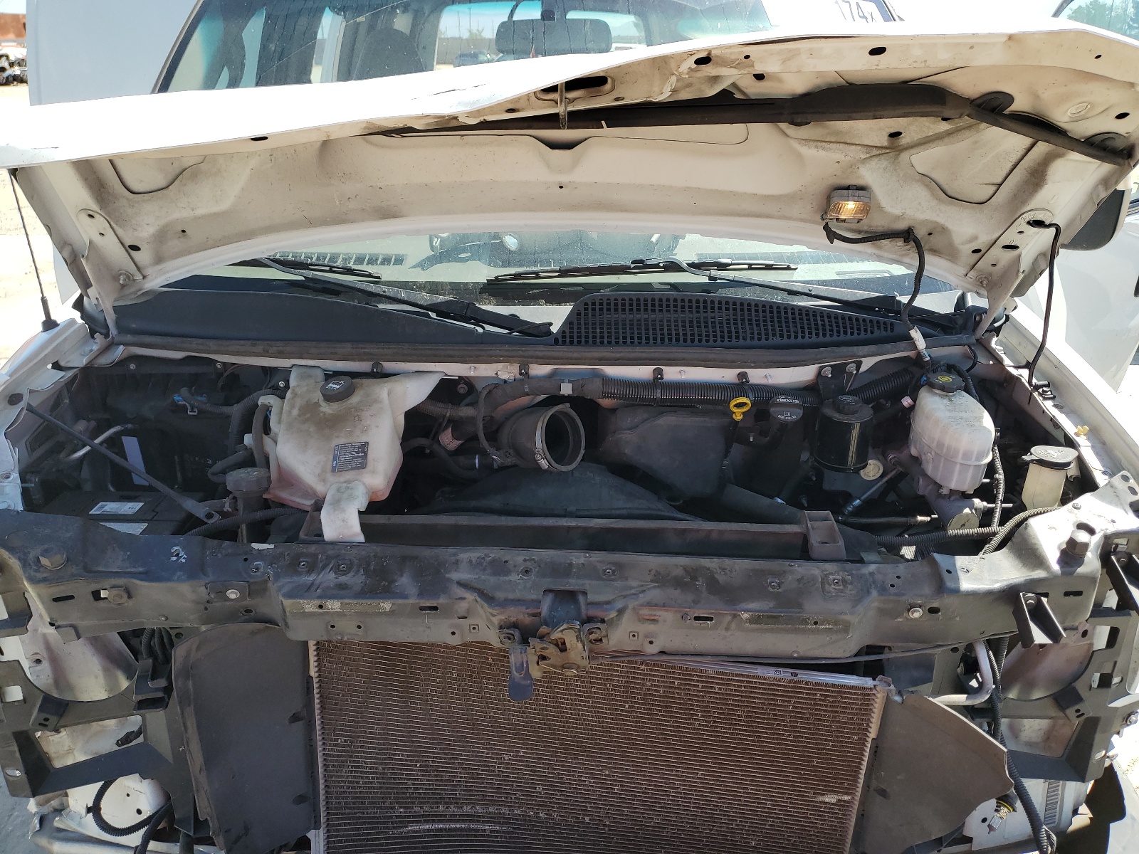 1GCWGAFP8J1321554 2018 Chevrolet Express G2500