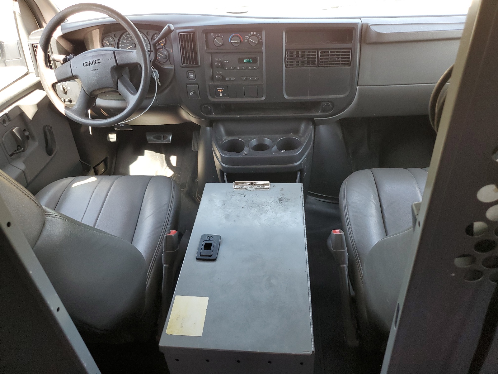 1GTGG25V151218282 2005 GMC Savana G2500