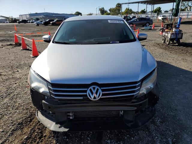  VOLKSWAGEN PASSAT 2014 Серебристый