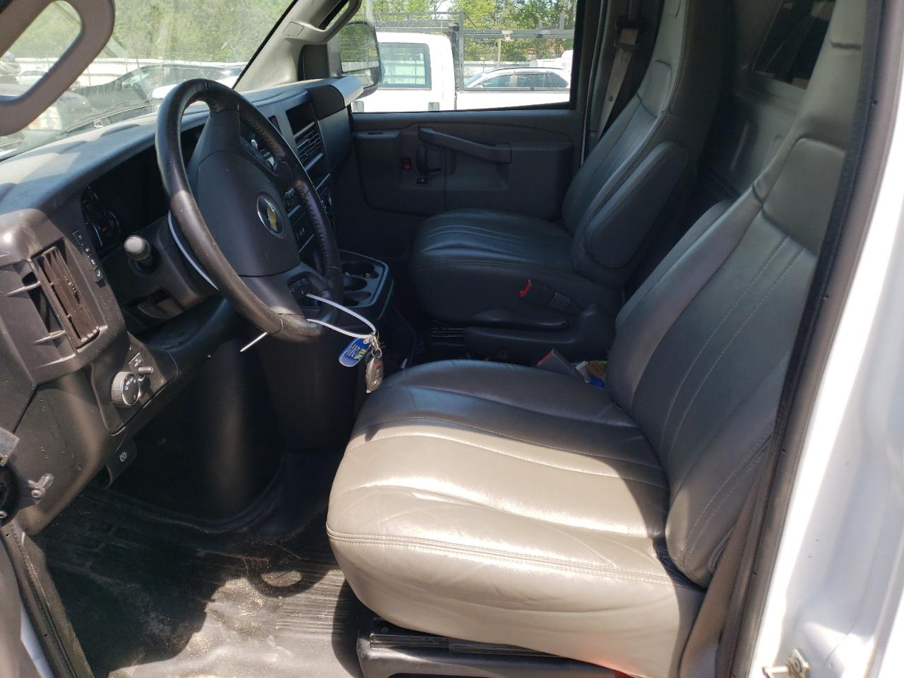 2022 Chevrolet Express G2500 VIN: 1GCWGBF75N1183189 Lot: 53068544