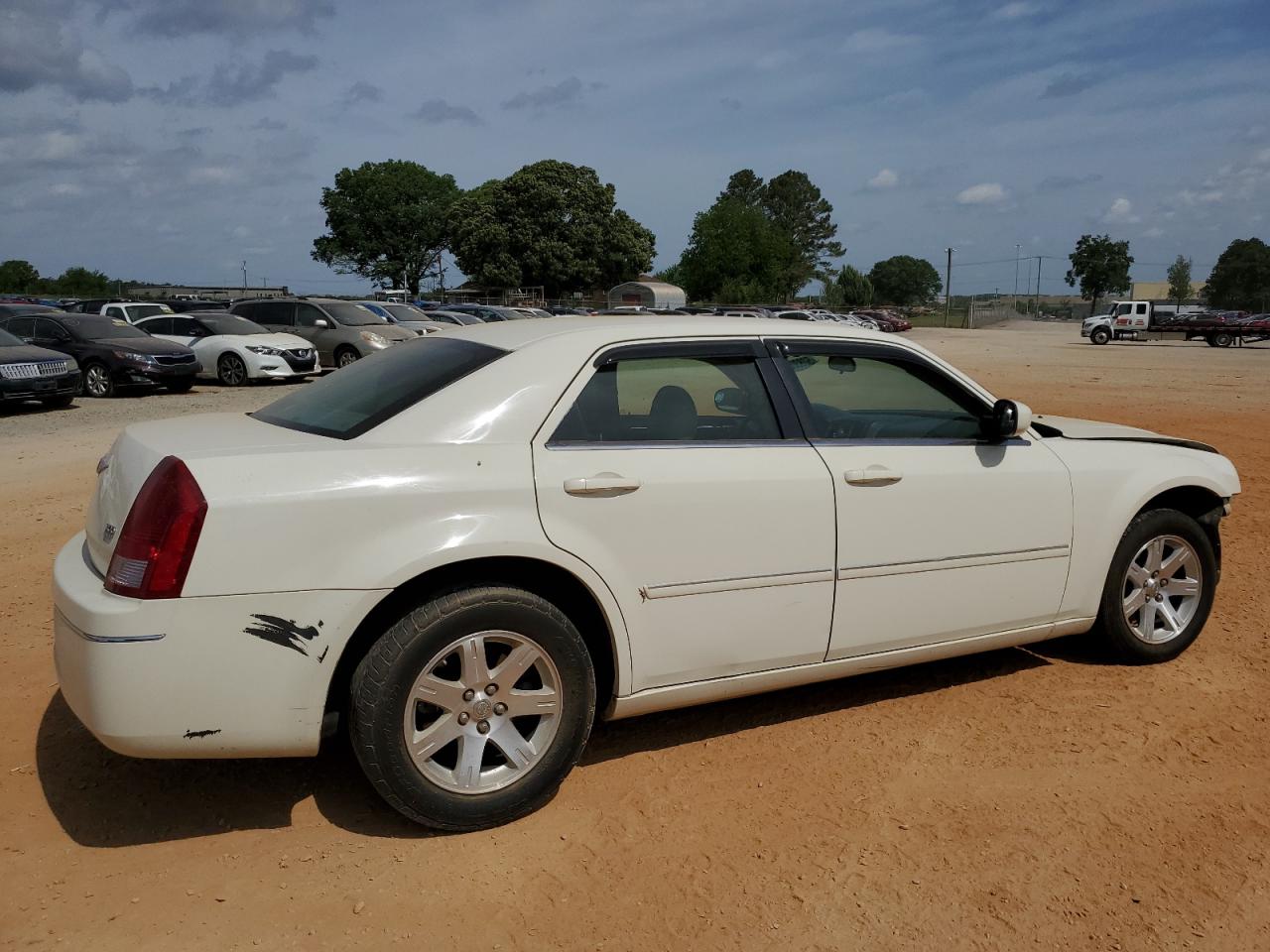 2006 Chrysler 300 - Image 3